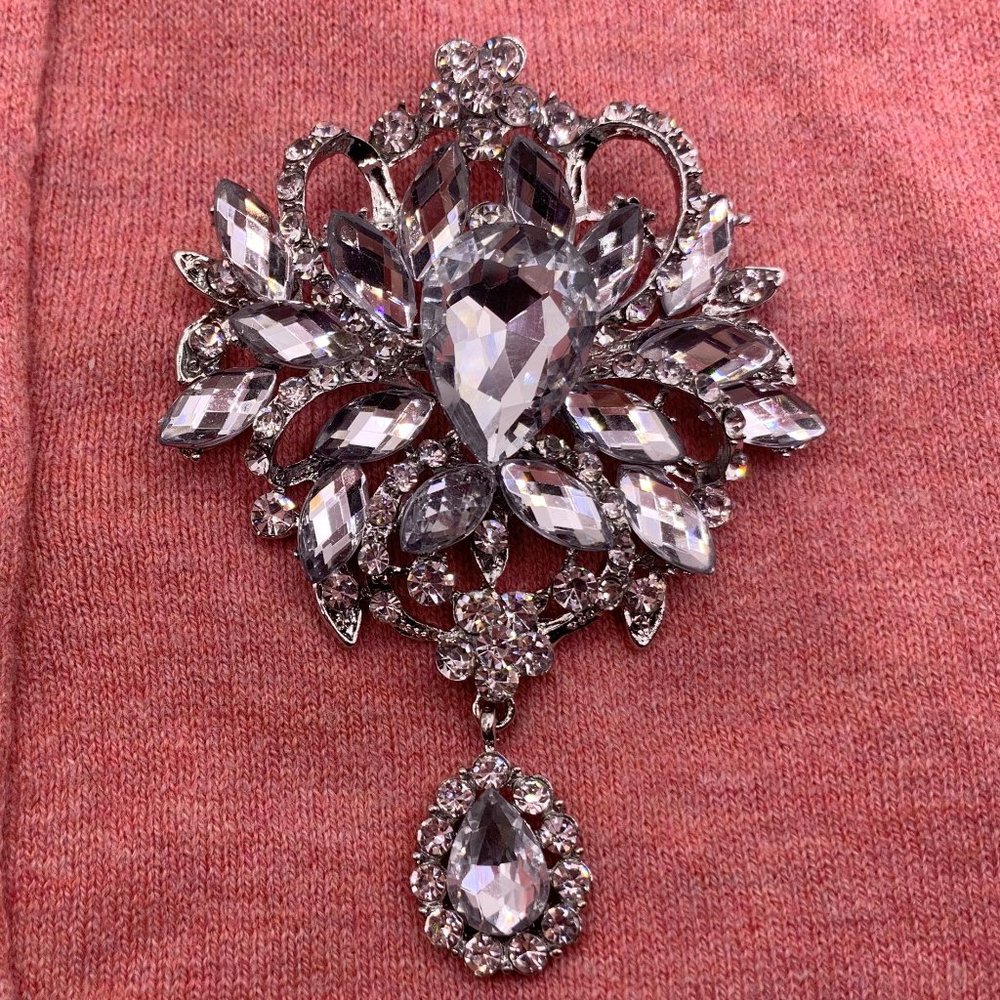 New Beautiful HUGE Rhinestone Brooch Pin Pendant 3.75"x2.75" Dangle Clear